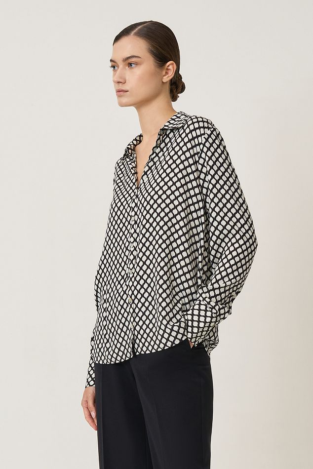 Блузки и рубашки в интернет-магазине INCITY – модные, стильные, по выгодной цене