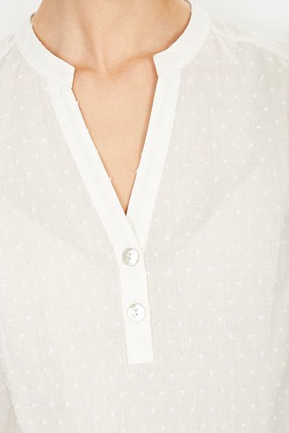 Белая блузка в 
