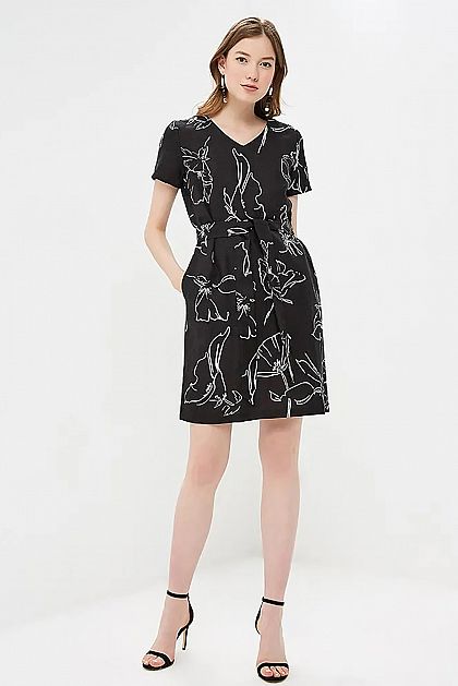 Платье с чёрно-белым рисунком Баон Baon B459070