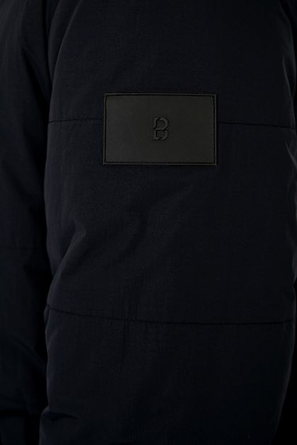 Длинная куртка с капюшоном B531507