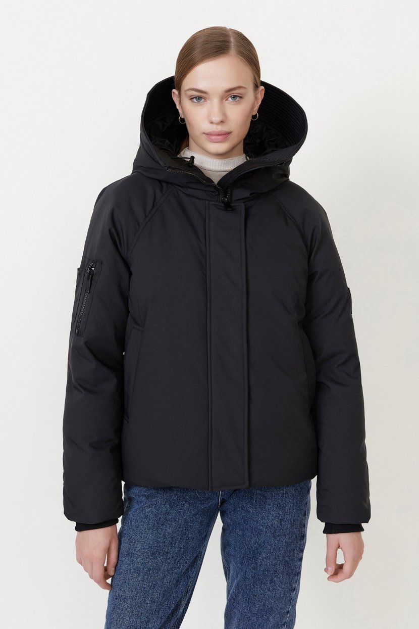 Короткий пуховик с капюшоном M черный 11599₽