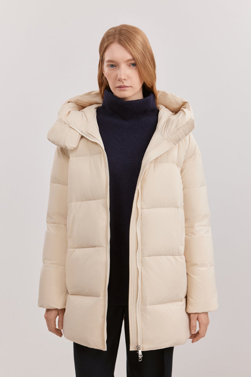 Пуховик с натуральным наполнителем 22399₽