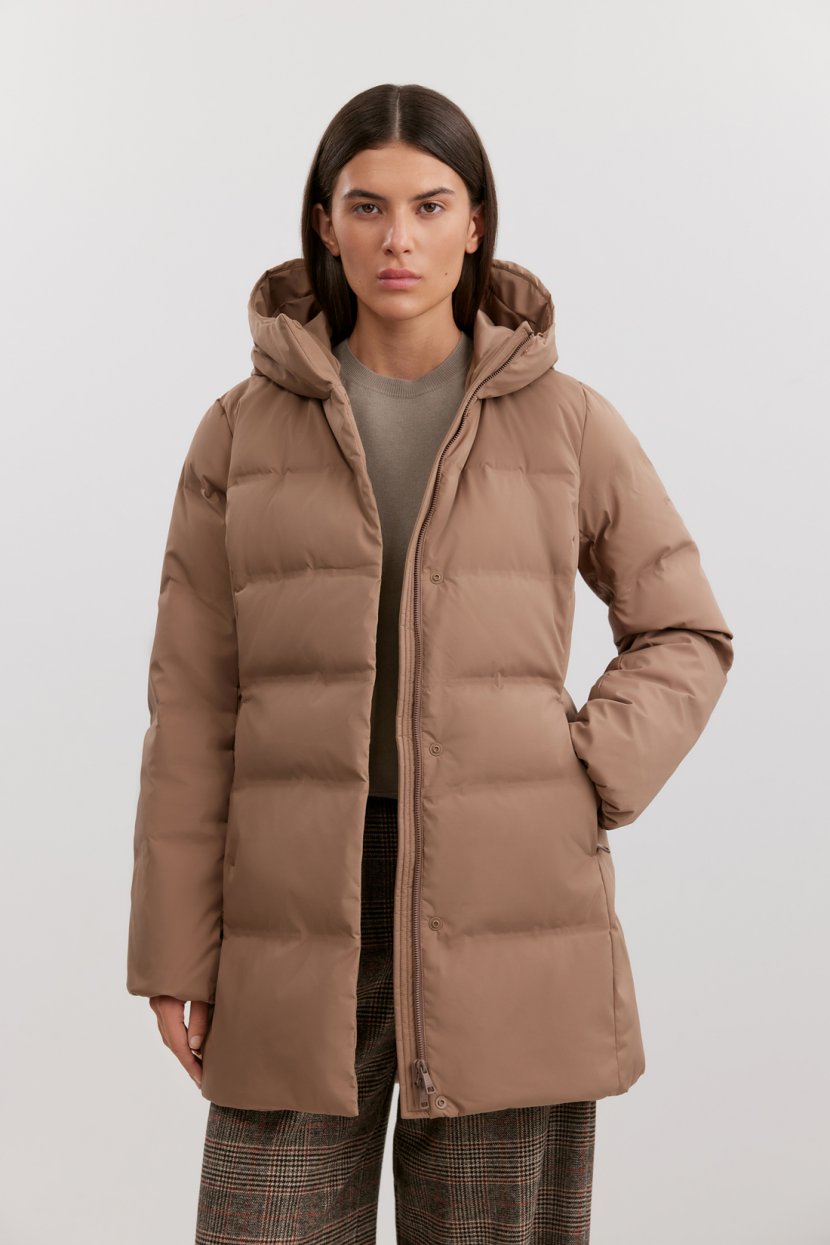 Пуховик с капюшоном 17399₽