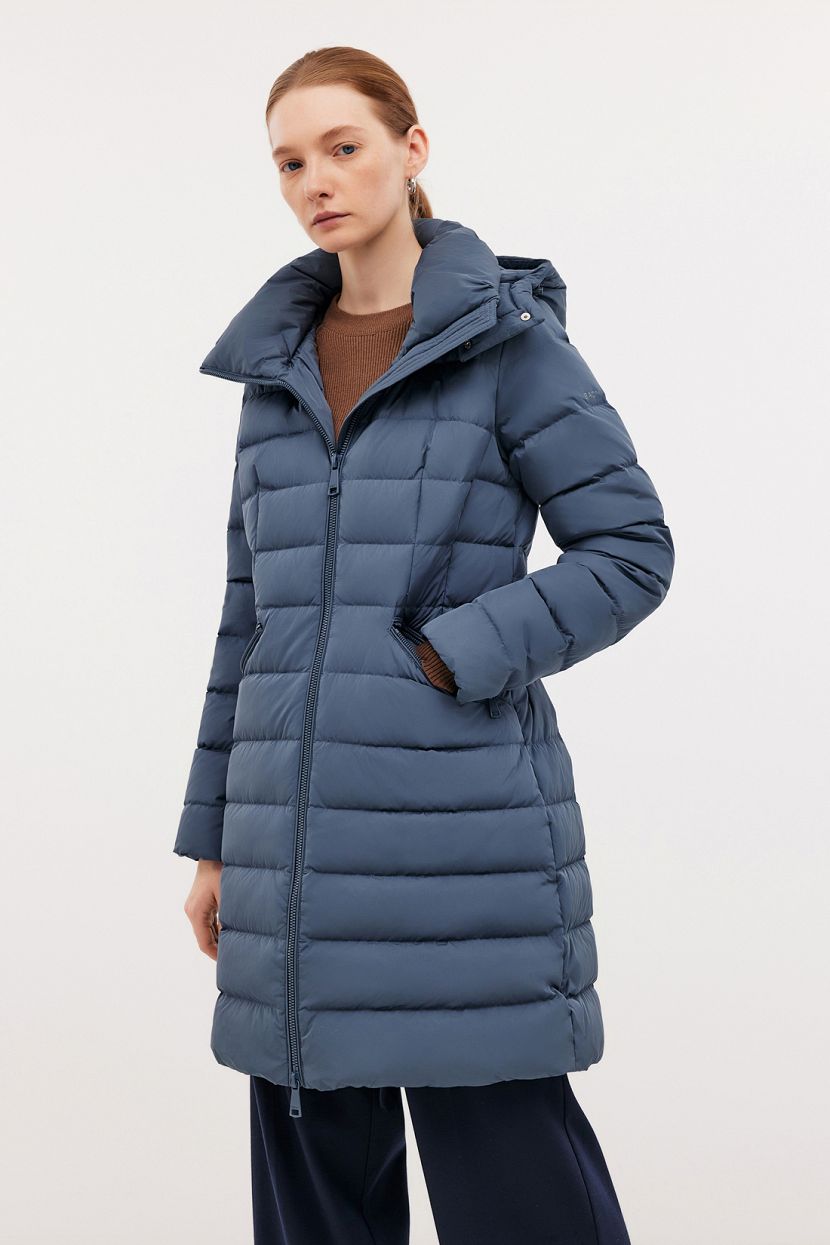 Пуховое пальто со скрытым капюшоном