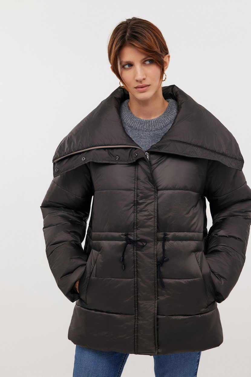 Утепленная стеганая куртка оверсайз с воротником-стойкой 7999₽