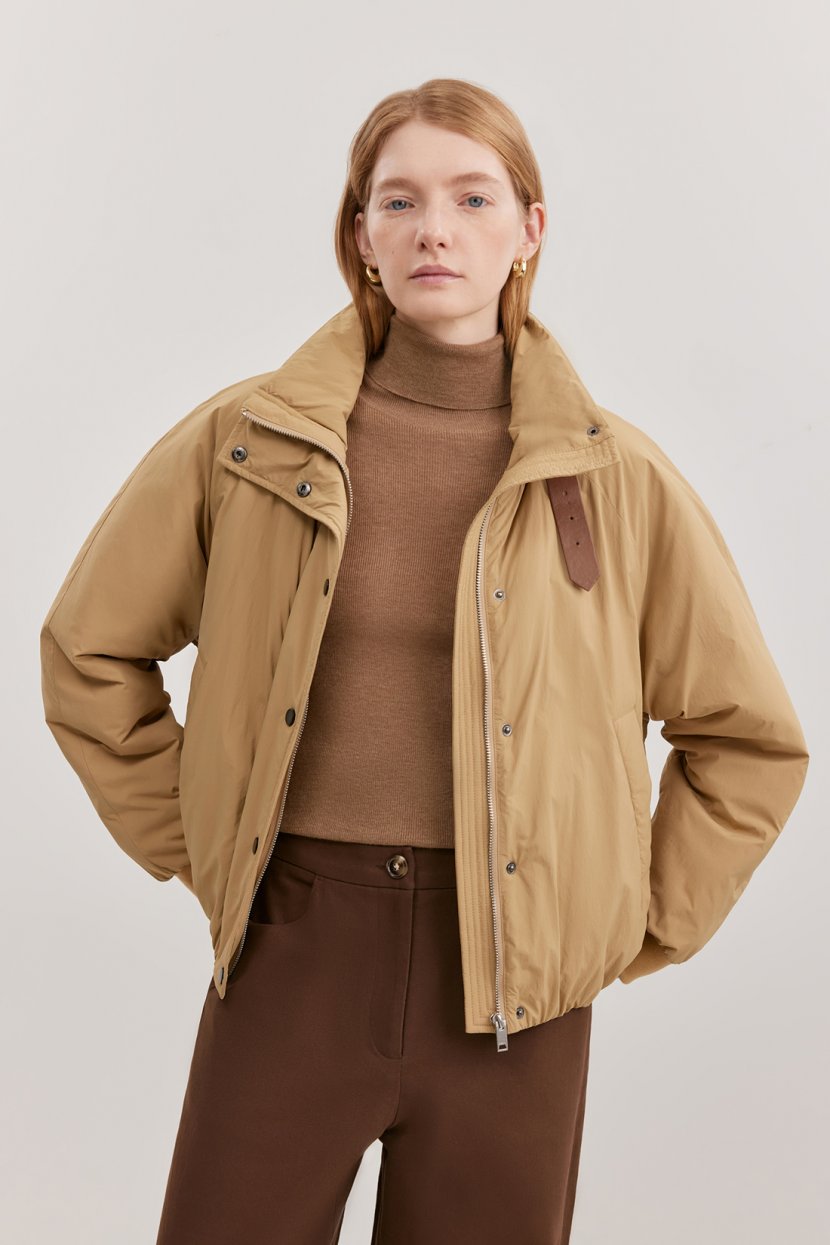 Короткая свободная куртка с ремешком