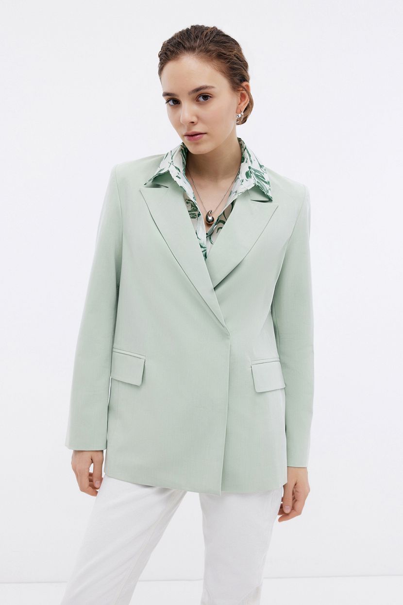 Двубортный жакет прямого кроя из костюмной ткани 7999₽