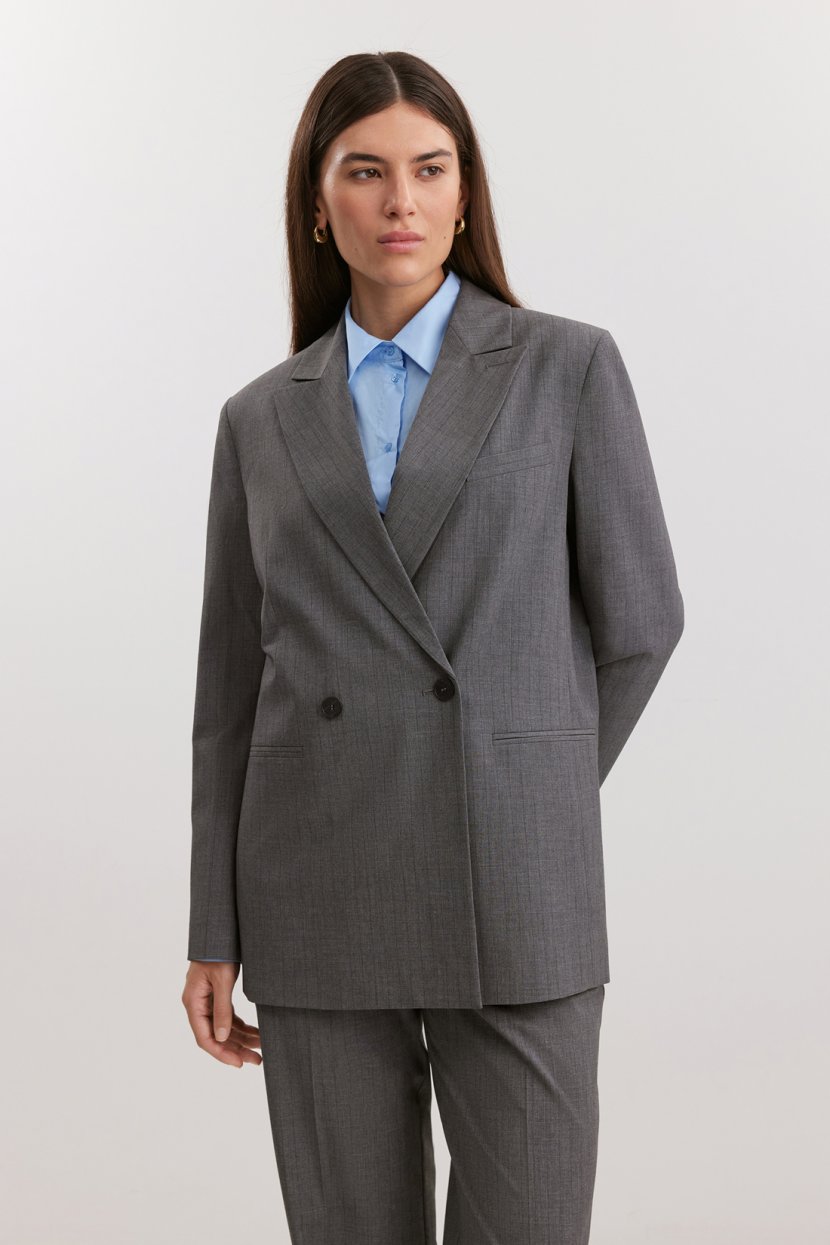 Жакет в тонкую полоску 7499₽