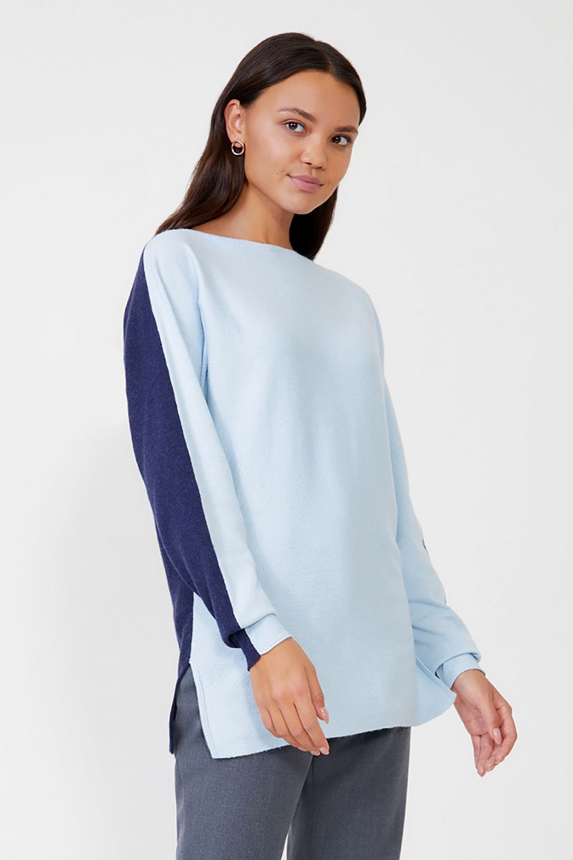 Двухцветный джемпер с цельнокроеными рукавами голубой 2309₽