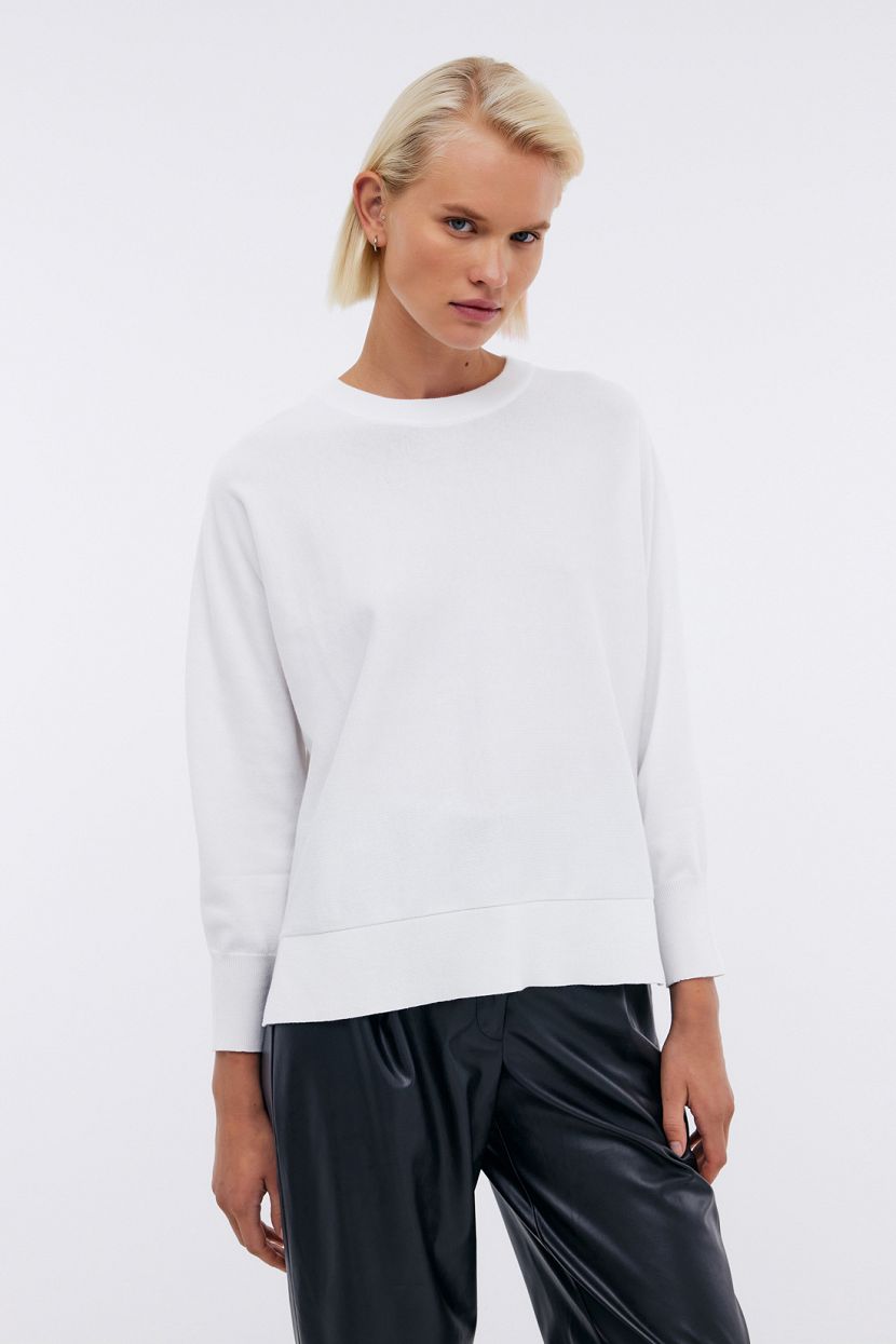 Трикотажный джемпер с удлиненной спинкой L белый 2069₽