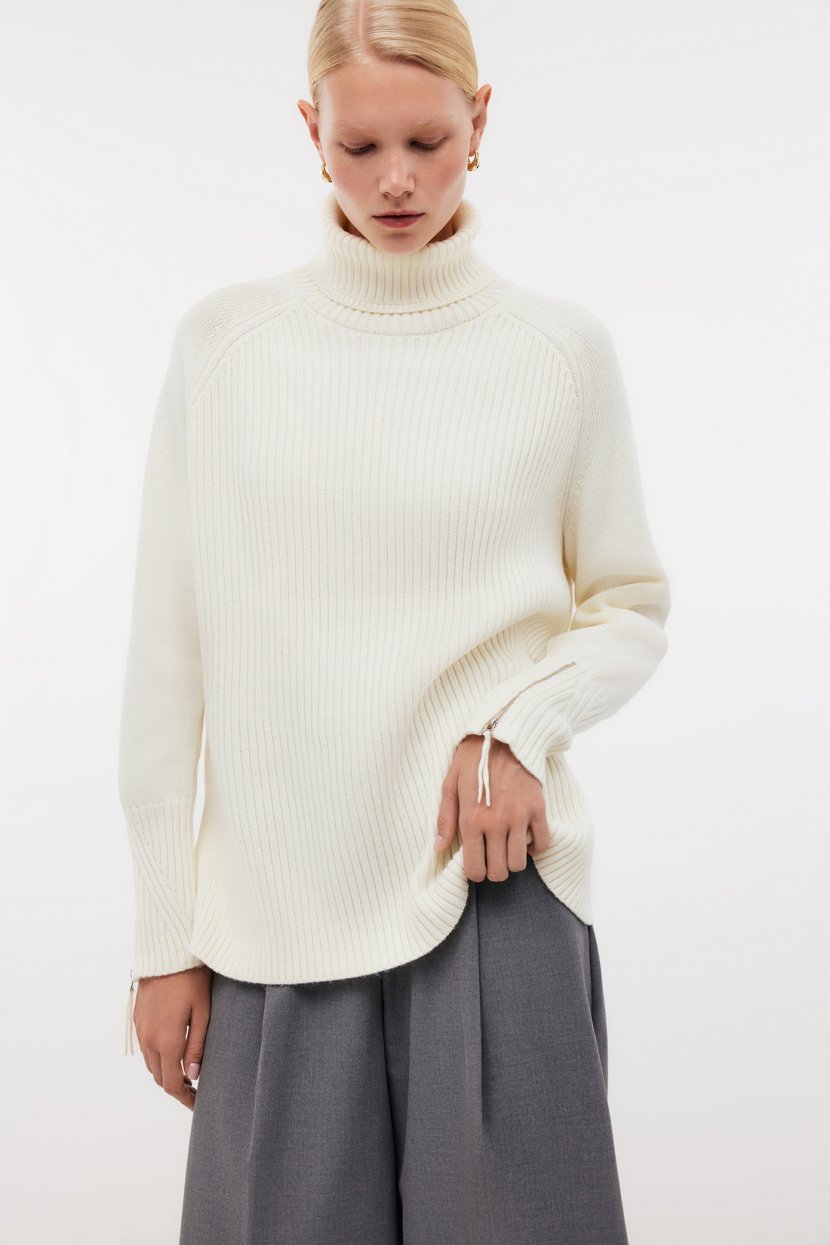 Джемпер из смесовой пряжки с разрезами по бокам 5599₽