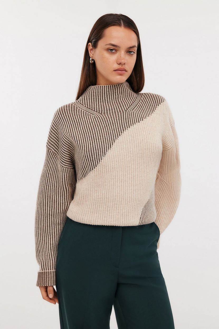 Джемпер из смесовой вискозной пряжи с шерстью 3969₽