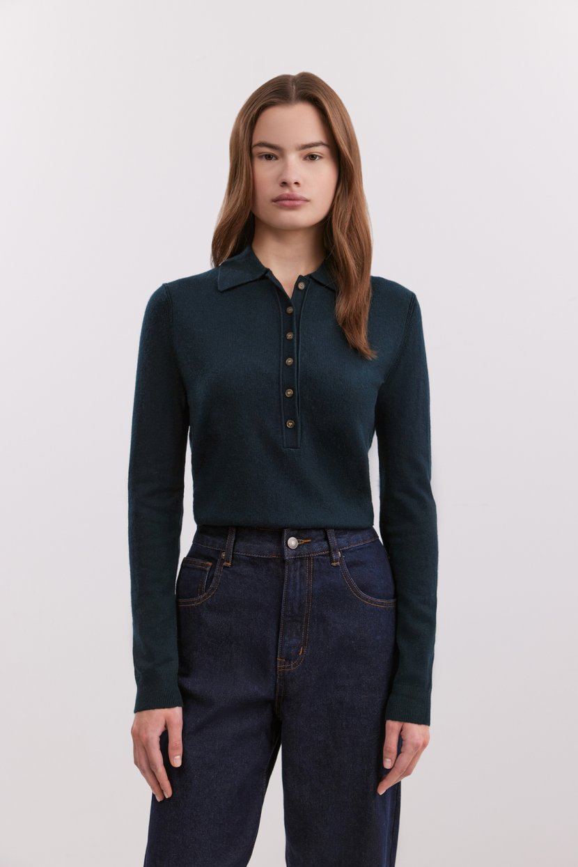 Облегающий джемпер-поло с пуговицами 2999₽