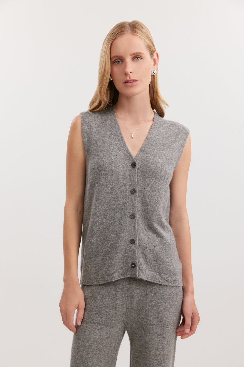 Жилет из шерсти яка и мериноса 4899₽