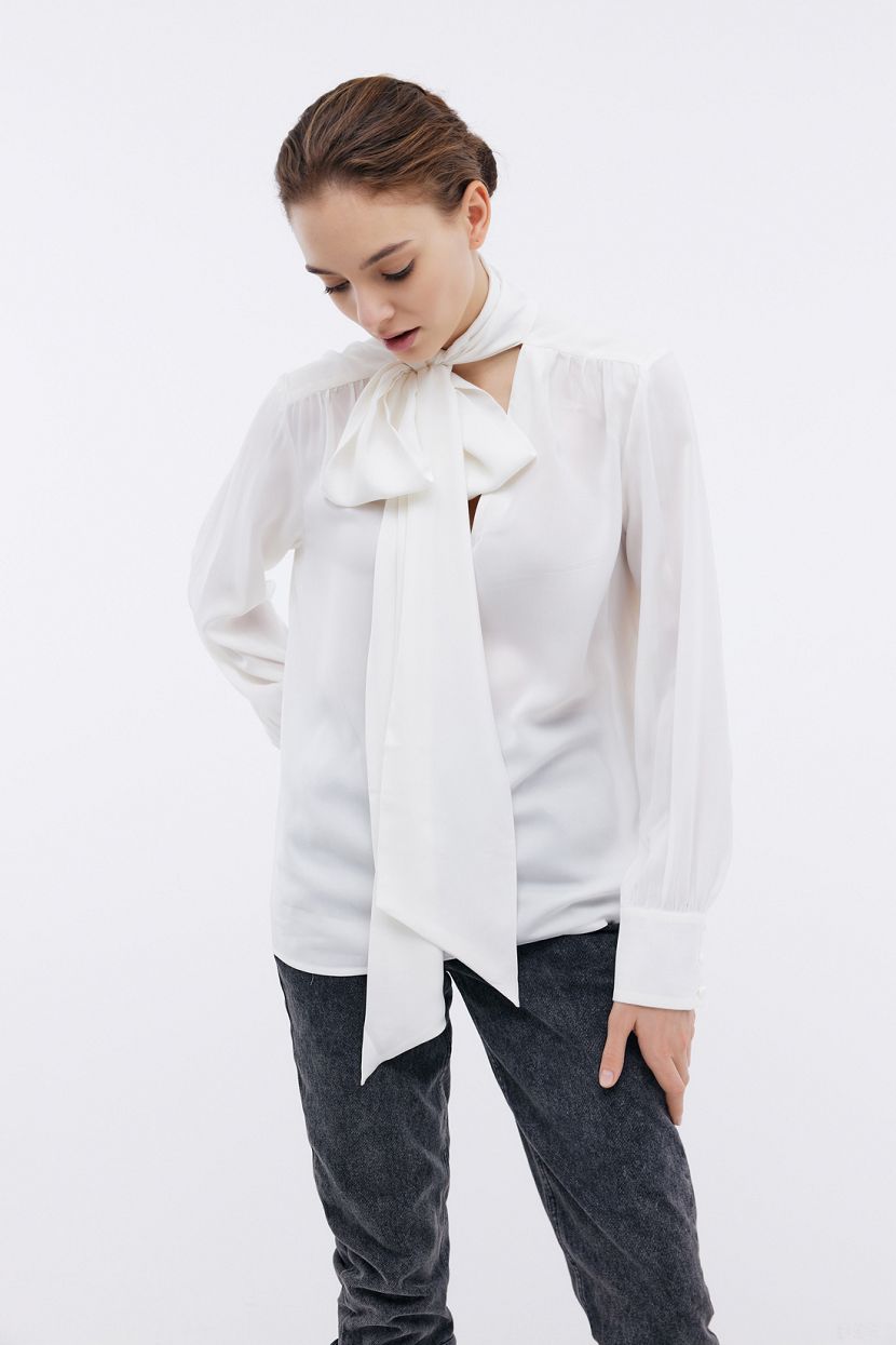 Блузка свободного силуэта с V-образным вырезом (арт. BAON B1724011), размер XS, цвет белый