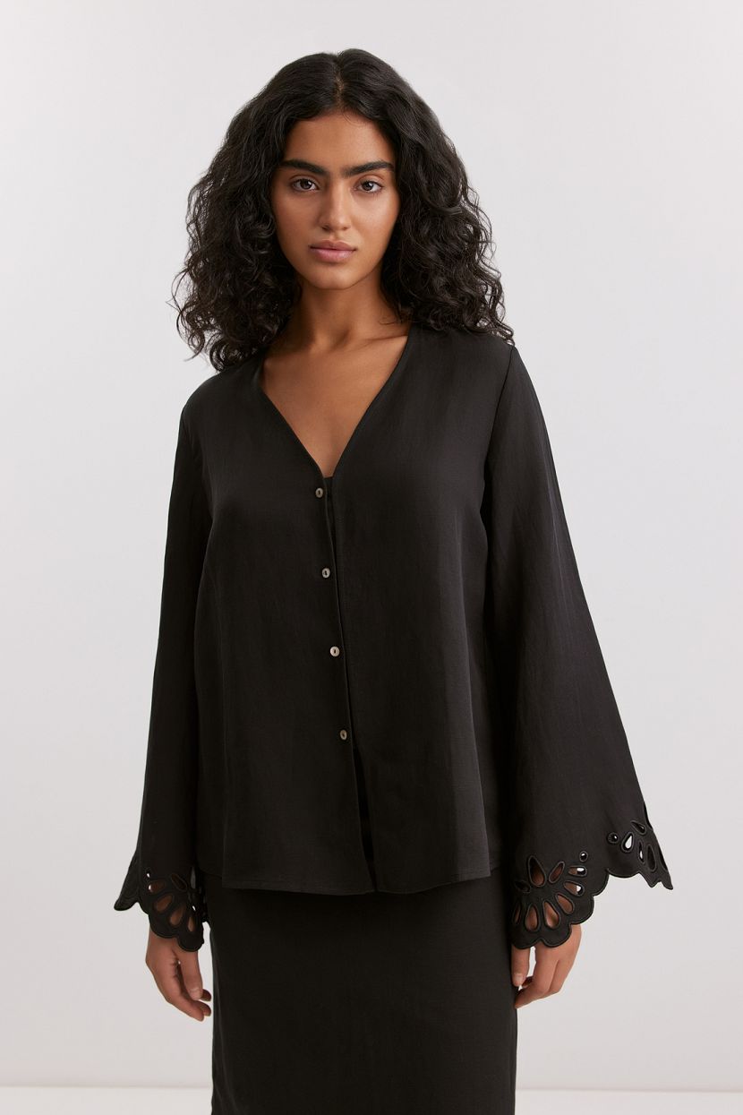 Блузка из вискозы и льна L черный 4799₽