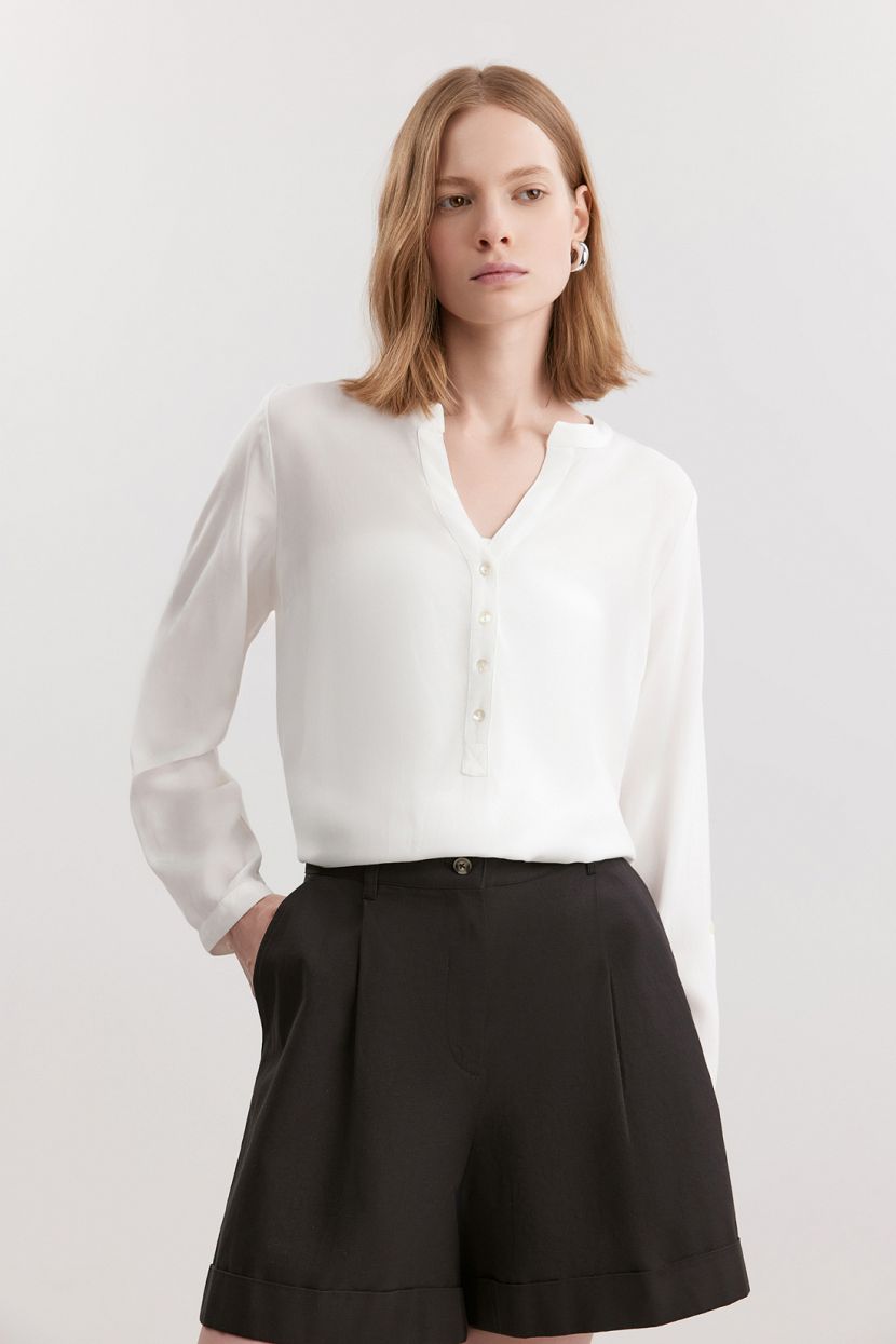 Блузка из 100 вискозы L белый 2559₽