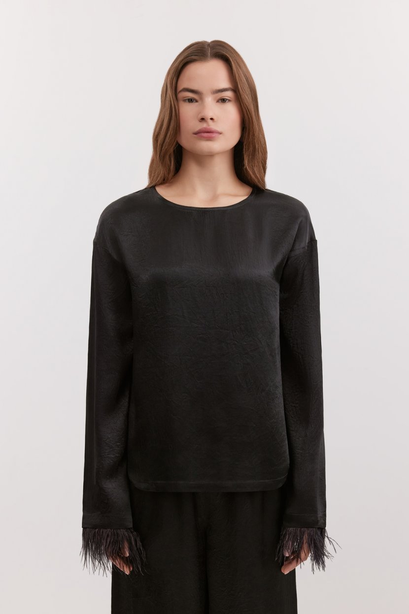 Черная блузка с перьями 4199₽