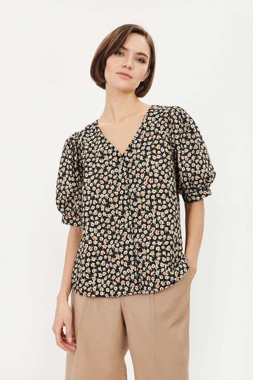 Блузка с мелким цветочным принтом