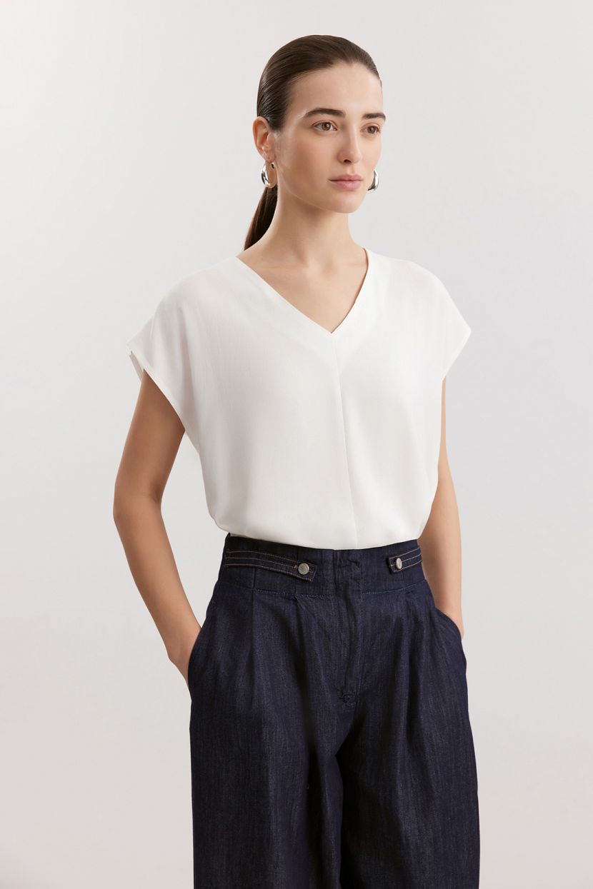 Блузка из 100 вискозы L белый 2239₽