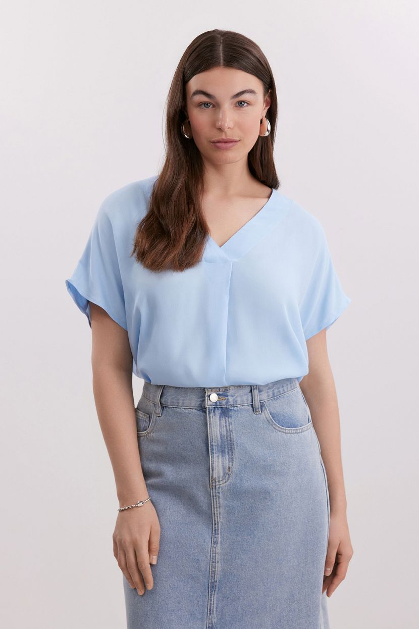 Блузка из пластичной вискозы 3XL голубой 3899₽