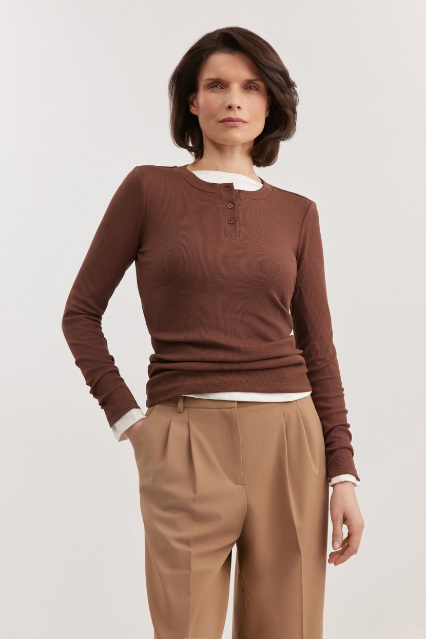 Лонгслив 3199₽