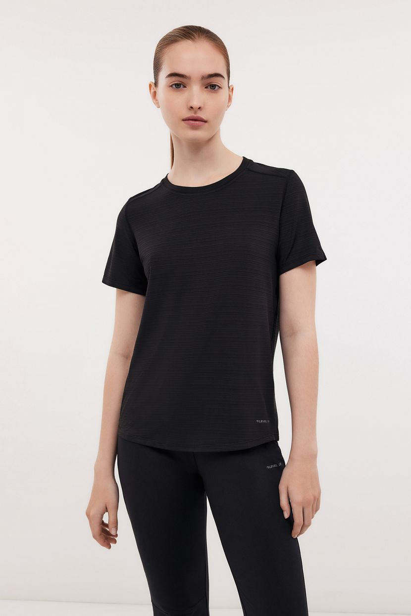 Спортивная футболка для бега