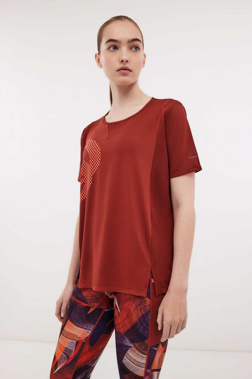 Спортивная футболка для фитнеса со вставками L красный 3199₽