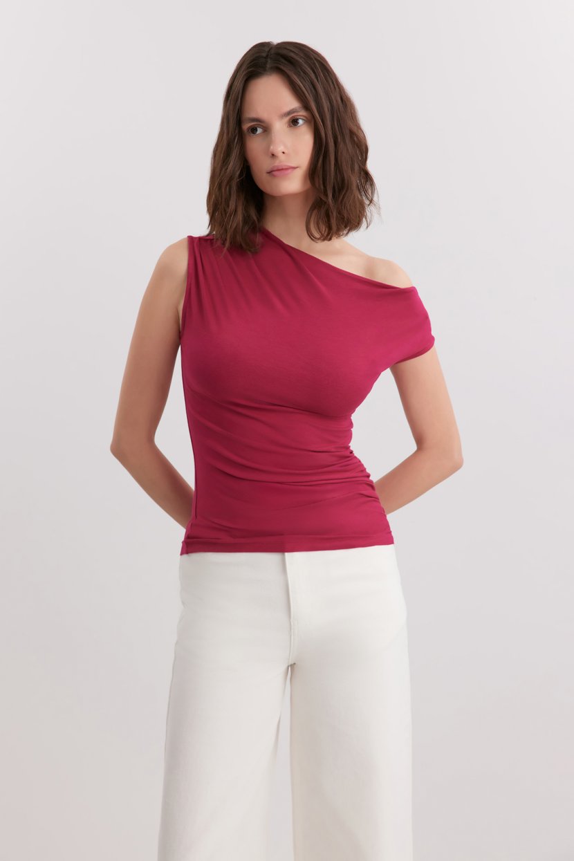 Футболка из вискозы L розовый 1799₽