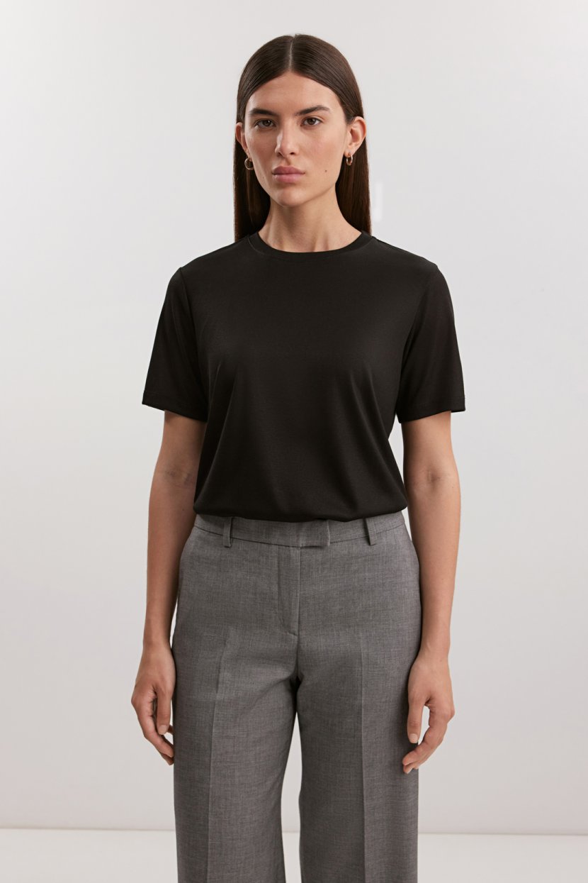 Футболка из трикотажного полотна из лиоцелла 1999₽