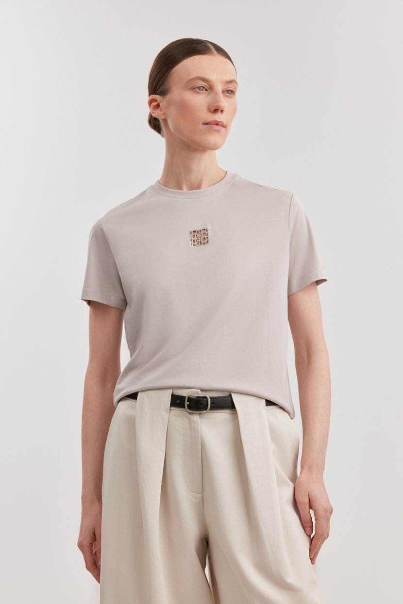 Хлопковая футболка с вышивкой-ришелье 3299₽