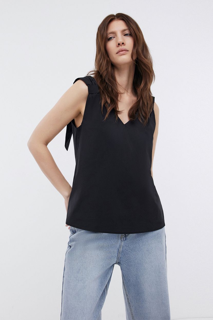 Однотонный топ из хлопкового поплина с драпировкой 2801₽