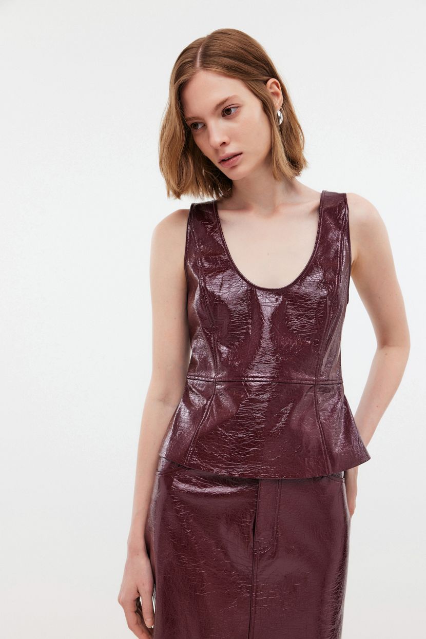 Топ без рукавов из экокожи L фиолетовый 3299₽