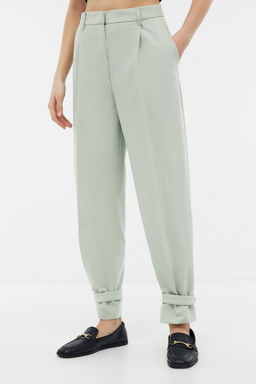 Брюки из костюмной ткани со сборкой и стрелками зеленый 5599₽
