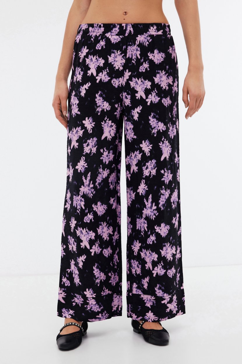Брюки палаццо из вискозы с принтом 3697₽