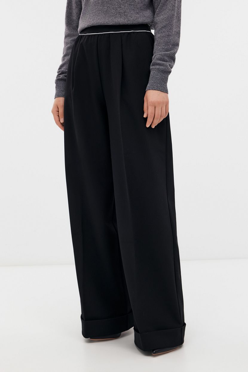 Широкие брюки из поливискозной ткани L черный 4999₽
