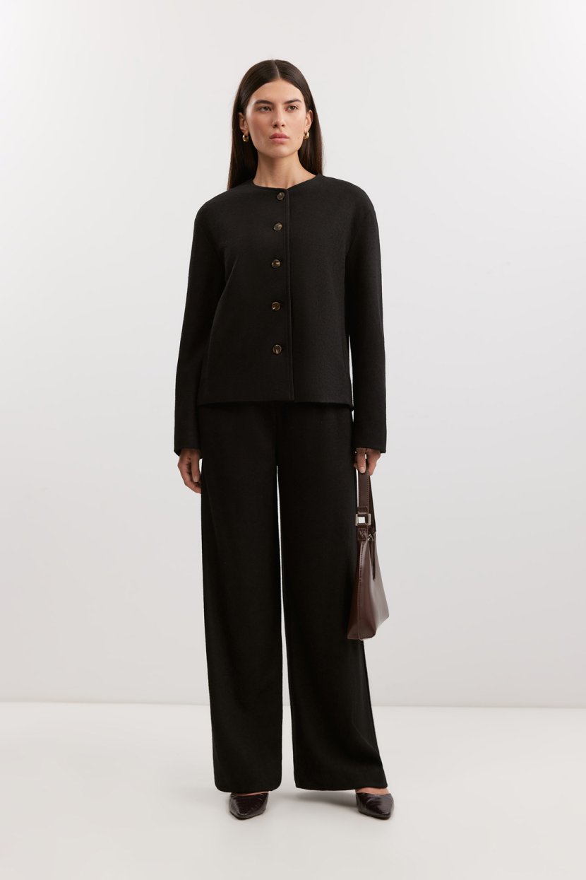 Классические брюки с шерстью 6999₽