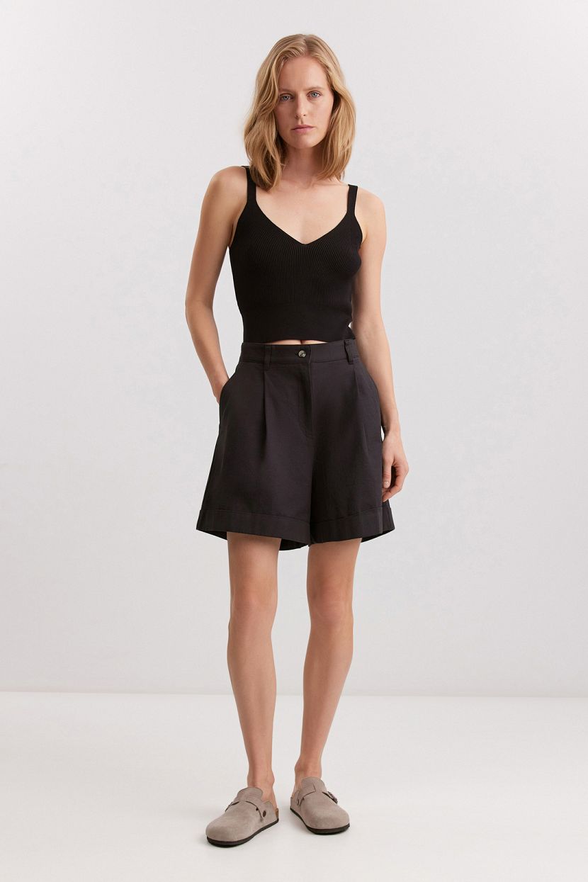 Шорты из хлопка и льна