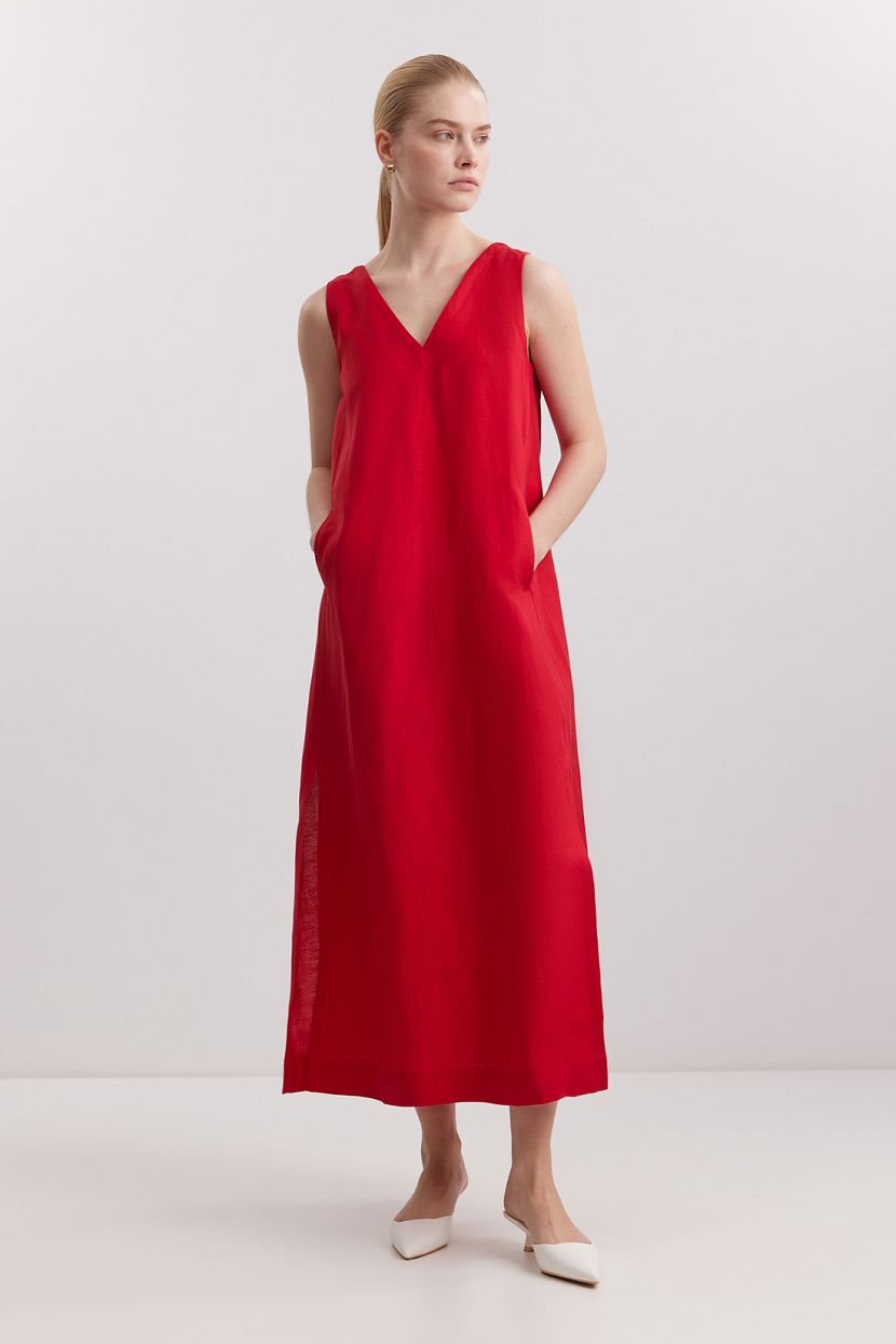 Платье свободного кроя с разрезами без рукавов красный 10999₽