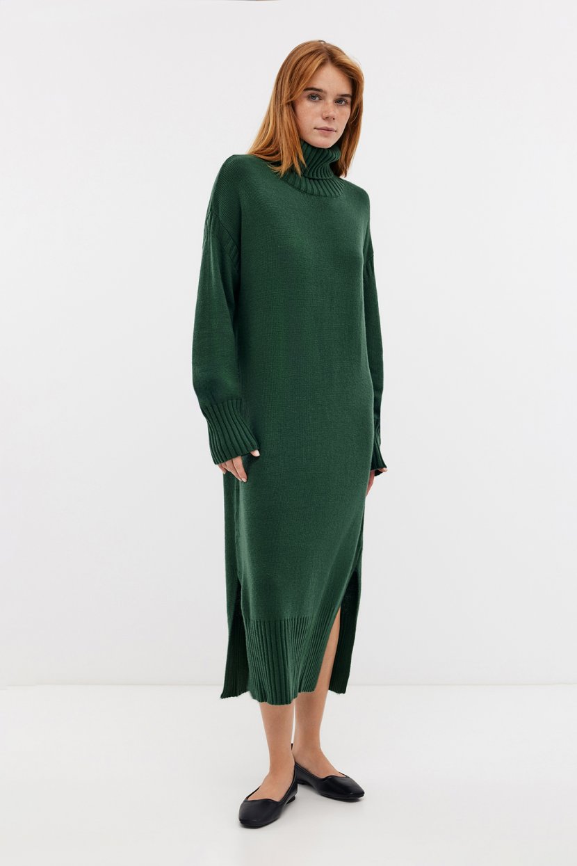 Трикотажное платье с воротником L зеленый 4999₽