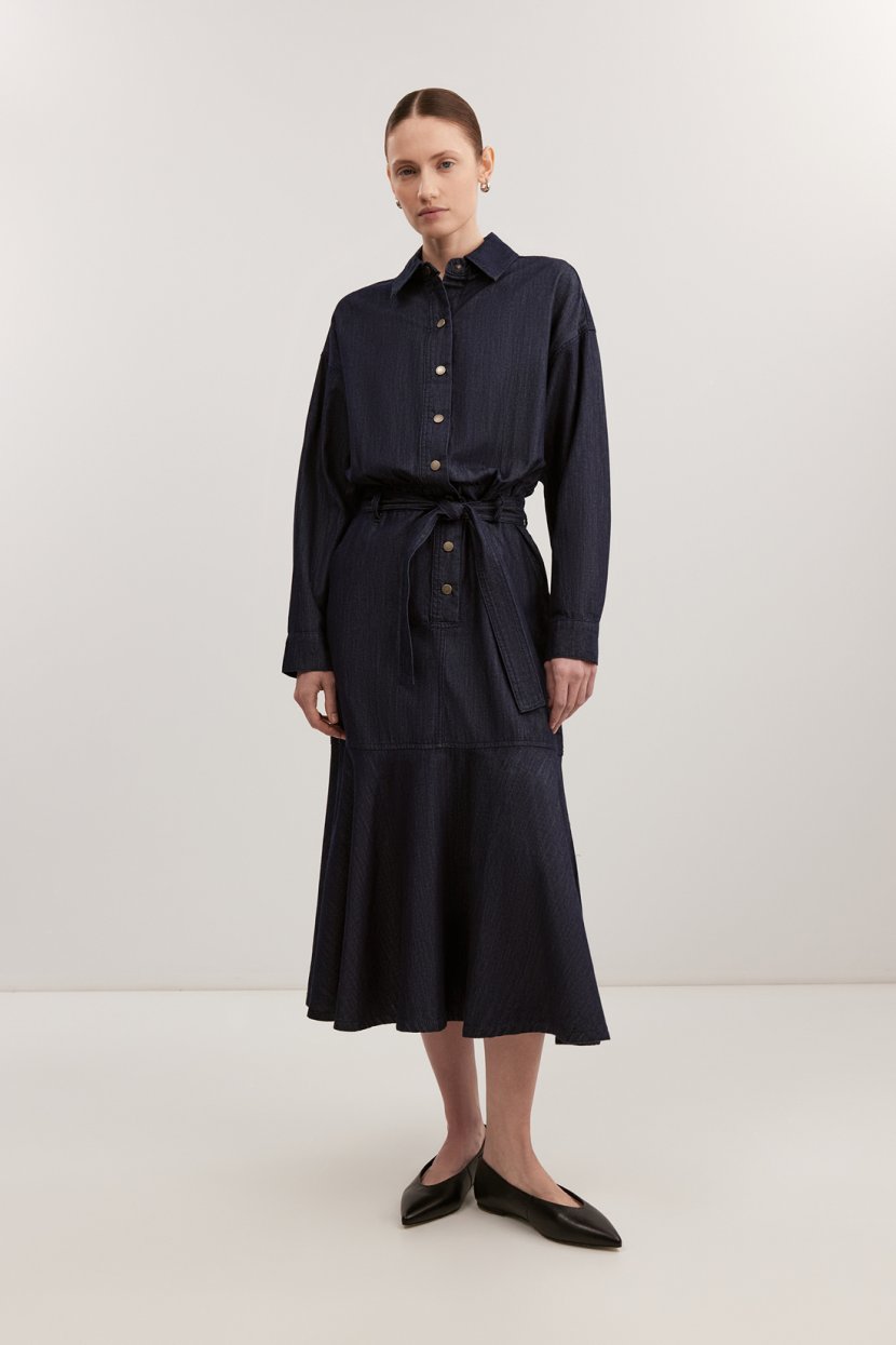 Джинсовое платье длины миди 14299₽