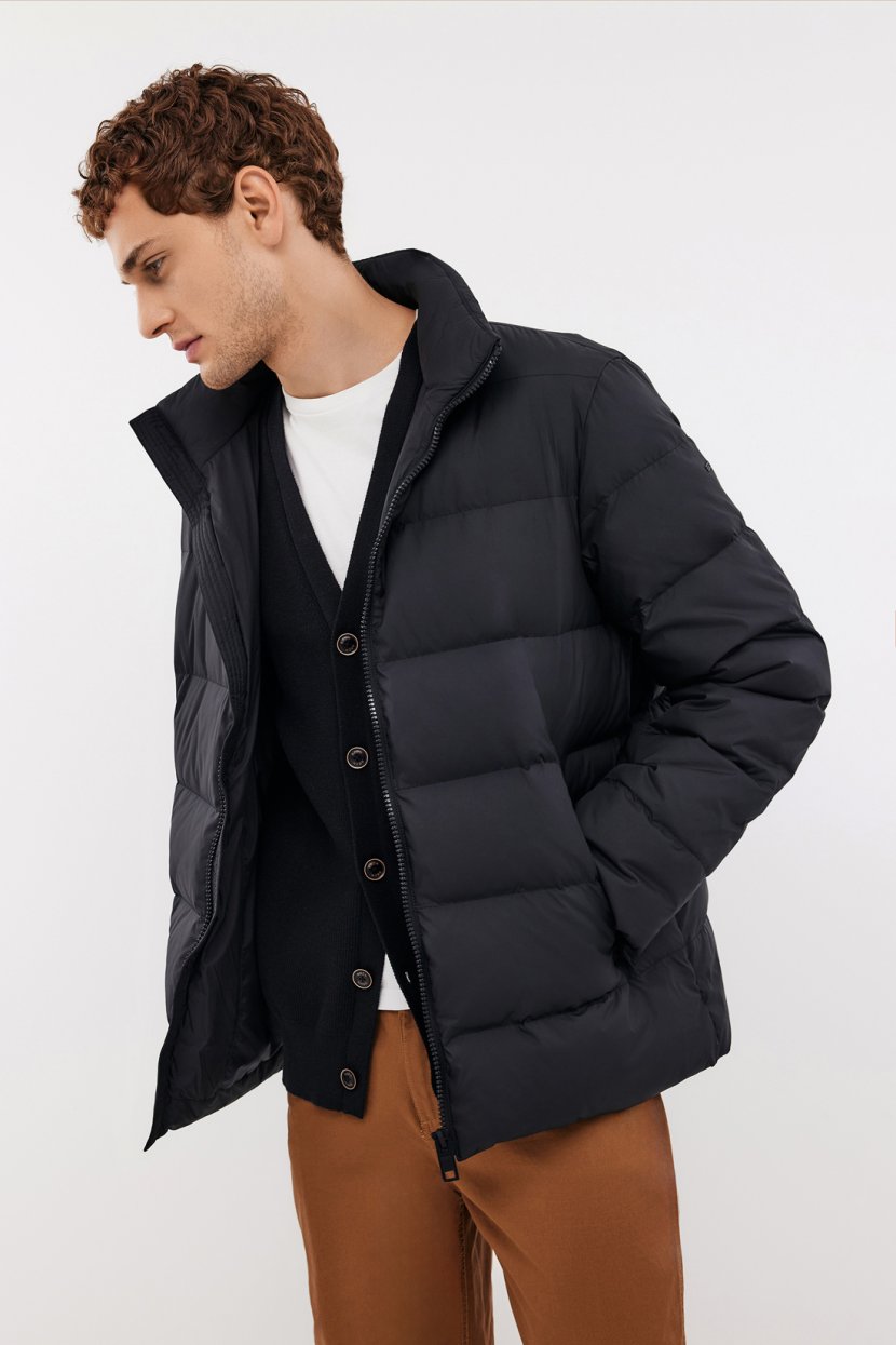 Короткий пуховик с пропитками