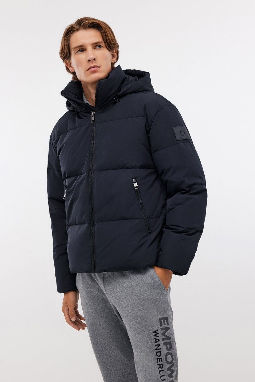 Пуховик с воротником-стойкой и капюшоном