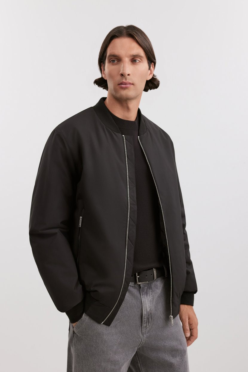 Куртка из матовой ткани с пропитками