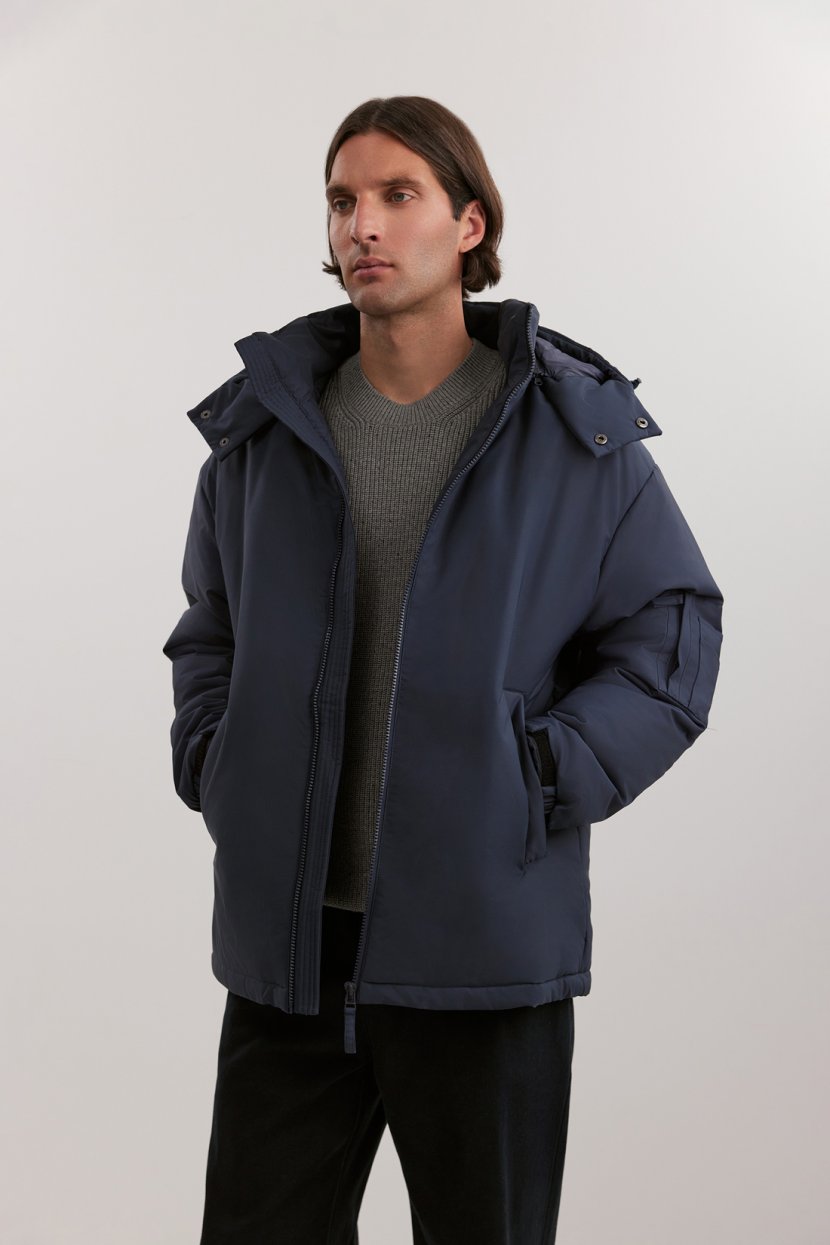 Утепленная куртка с капюшоном 11899₽