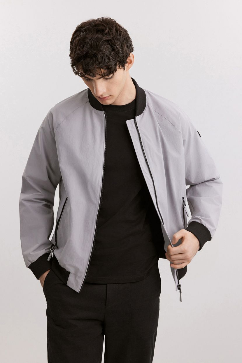 Ветровка-бомбер без капюшона