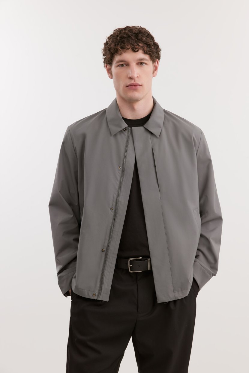 Ветровка с отложным воротником 9999₽