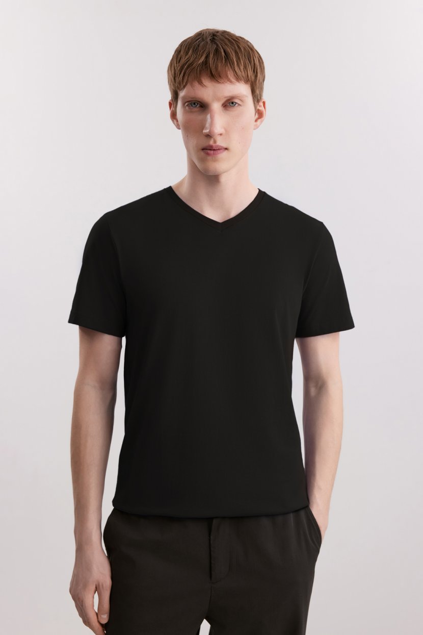Базовая футболка с V-вырезом REGULAR FIT