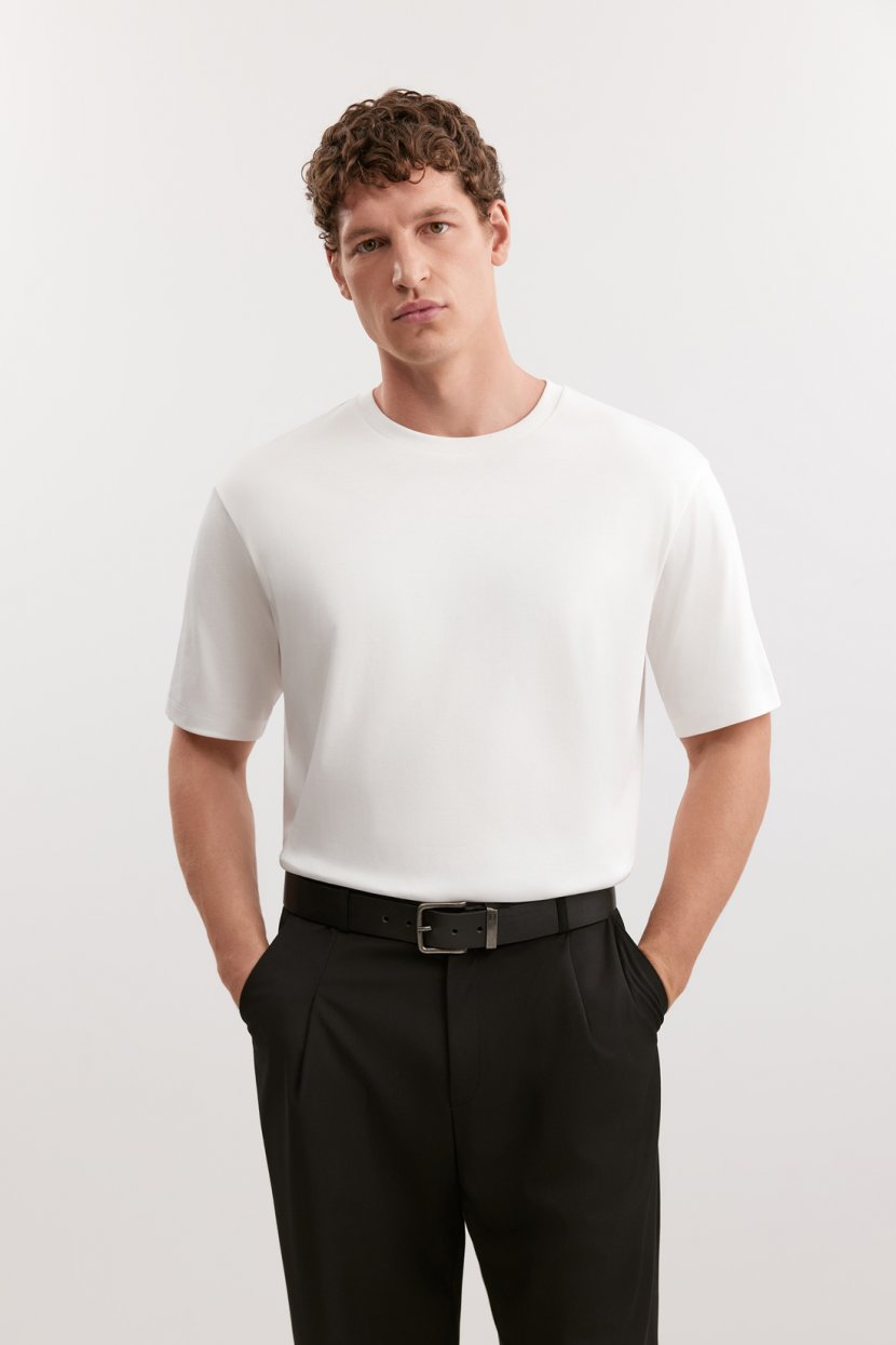 Базовая футболка из хлопка с коротким рукавом 3899₽