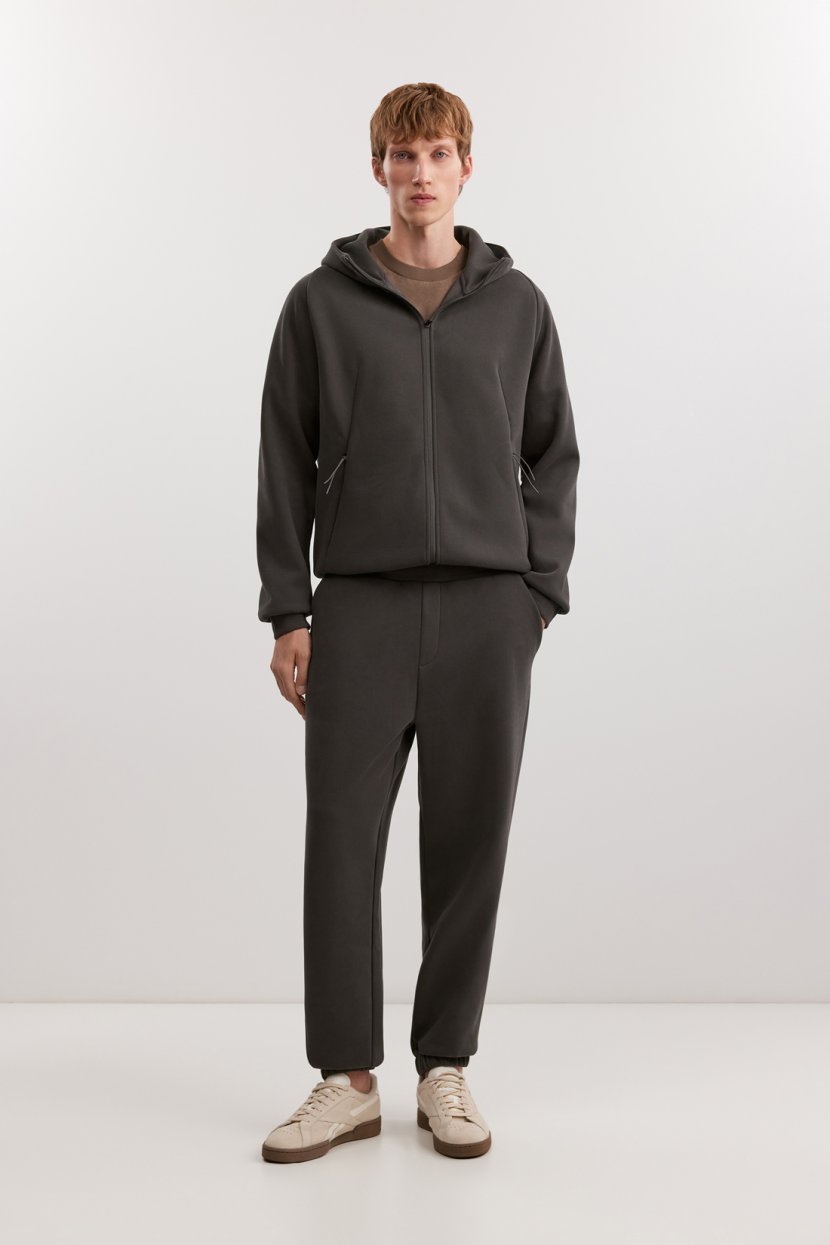 Трикотажные брюки-джоггеры на резинке